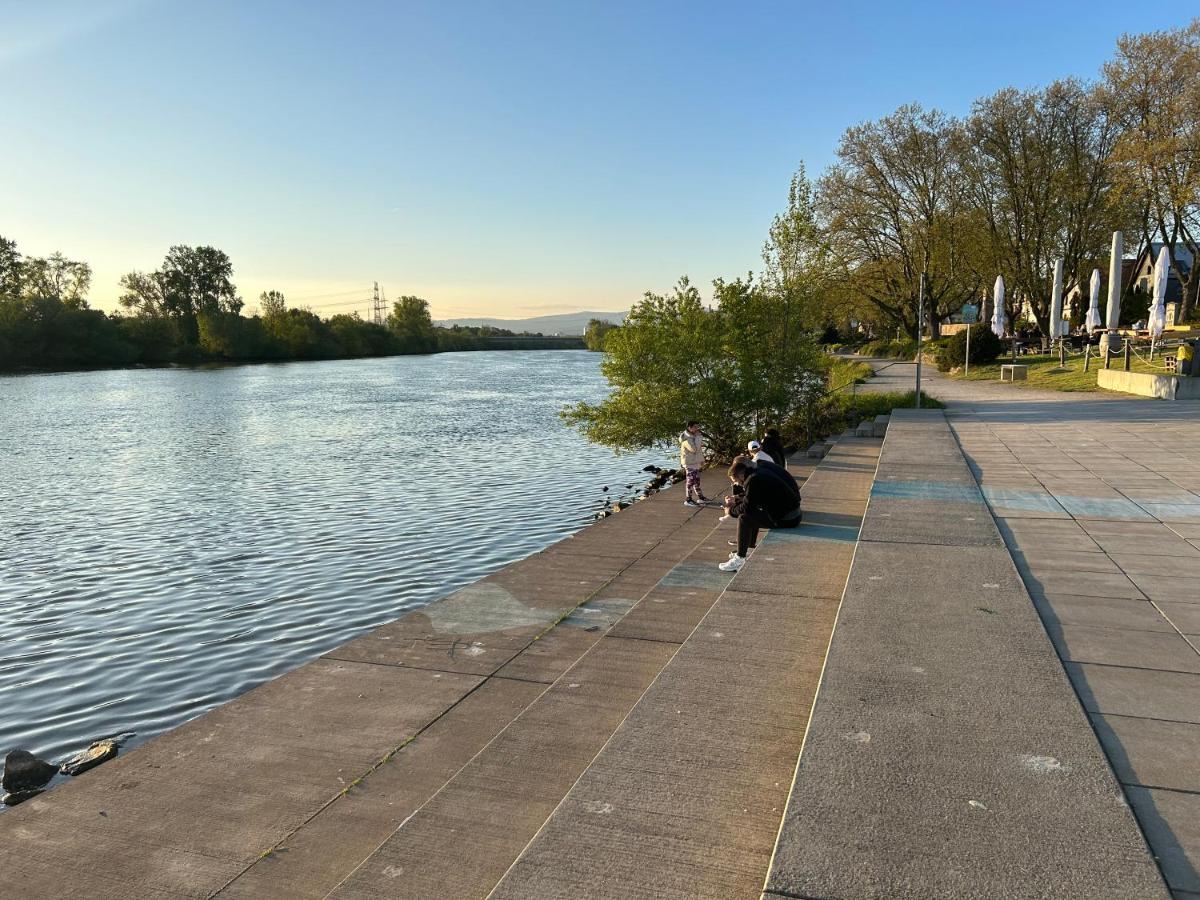 Riverside Airport Hotel Kelsterbach Kültér fotó